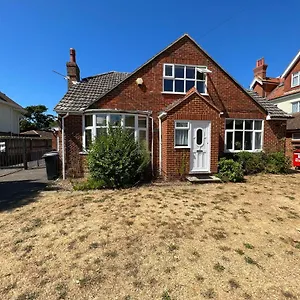  Holiday home 19a Stourwood Avenue United Kingdom